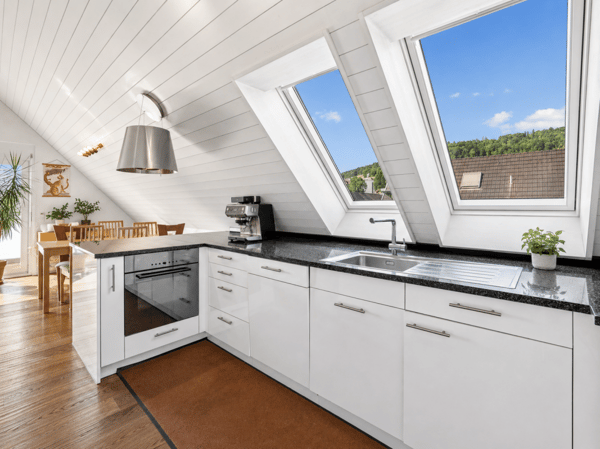 Moderne 3.5-Zimmer-Dachwohnung zwischen Natur und Zentrum 3