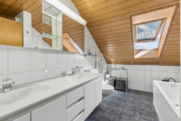 Charmante 5.5-Zimmer-Maisonettewohnung in Meikirch 11