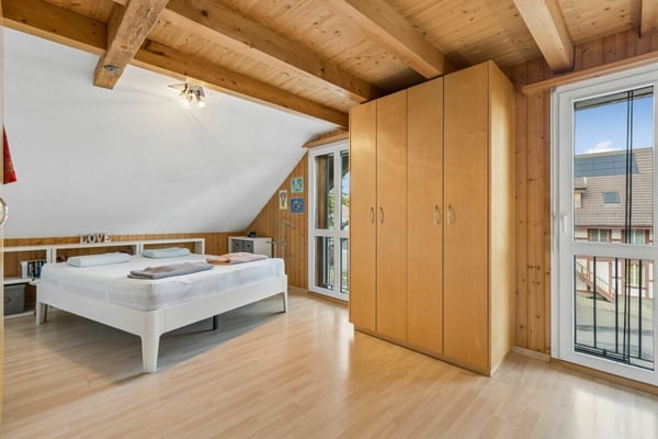 Charmante 5.5-Zimmer-Maisonettewohnung in Meikirch 9