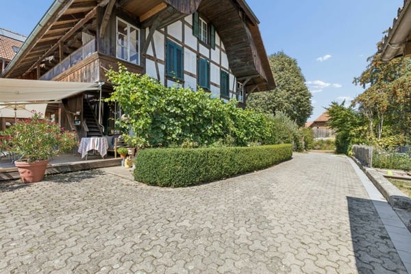 Charmante 5.5-Zimmer-Maisonettewohnung in Meikirch 12