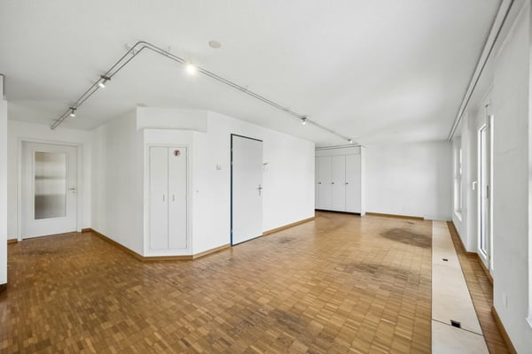 Attraktive Gewerberäumlichkeit mit Archivraum und Einstellhalle 3