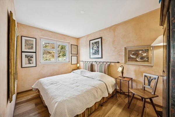 Stilvolle 2.5-Zimmer-Etagenwohnung in ruhiger Lage von Savièse 6