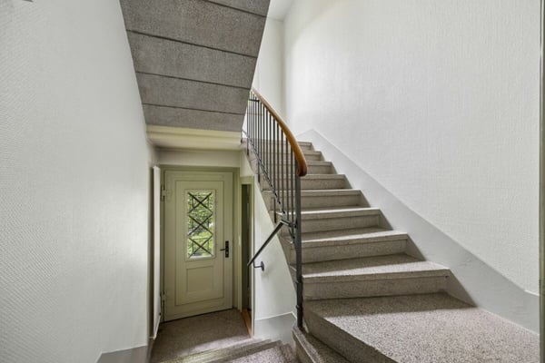 Vielseitiges Dreifamilienhaus mit viel Umschwung und grossem Potenzial 4