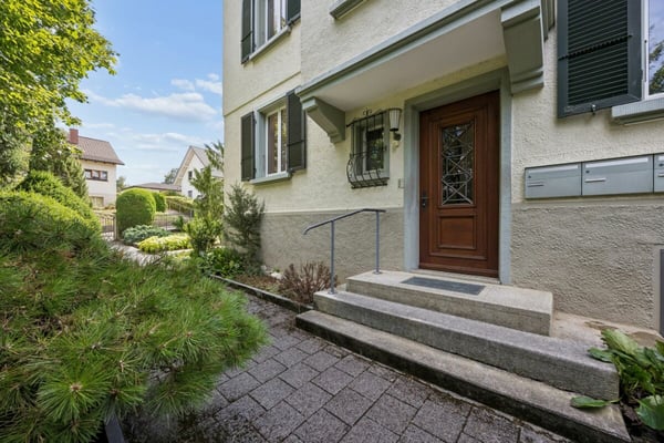 Vielseitiges Dreifamilienhaus mit viel Umschwung und grossem Potenzial 3