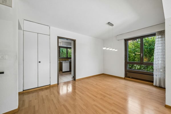 5.5-Zimmer-Doppeleinfamilienhaushälfte mit Garten und viel Potenzial 2