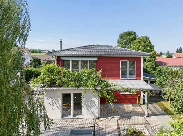 Modernisiertes 4.5-Zimmer-Einfamilienhaus mit familienfreundlichem Umschwung 13