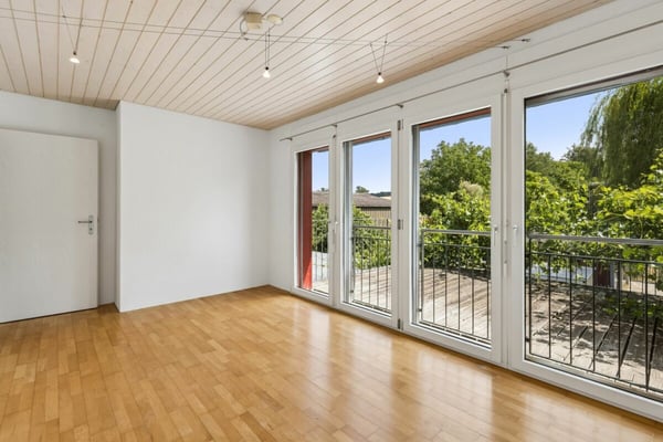 Modernisiertes 4.5-Zimmer-Einfamilienhaus mit familienfreundlichem Umschwung 8