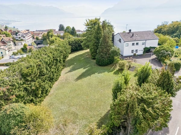 Zwei grosszügige Baulandparzellen mit eindrucksvollem Blick über den Genfersee 2