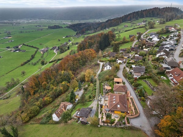 Bauland-Parzelle an grüner Hanglage 7