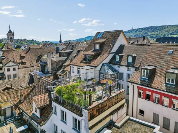 Traditionelle Wohn- und Gewerbeliegenschaft in der Schaffhauser Altstadt 15