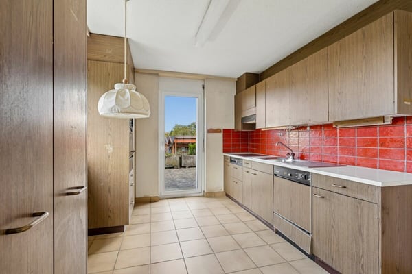 Einseitig angebautes 6.5-Zimmer-Einfamilienhaus mit Renovationspotential 4