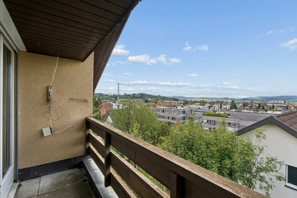 Einseitig angebautes 6.5-Zimmer-Einfamilienhaus mit Renovationspotential 10