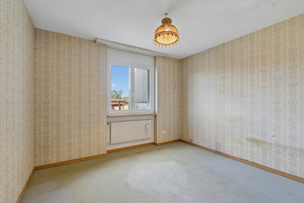 Einseitig angebautes 6.5-Zimmer-Einfamilienhaus mit Renovationspotential 8