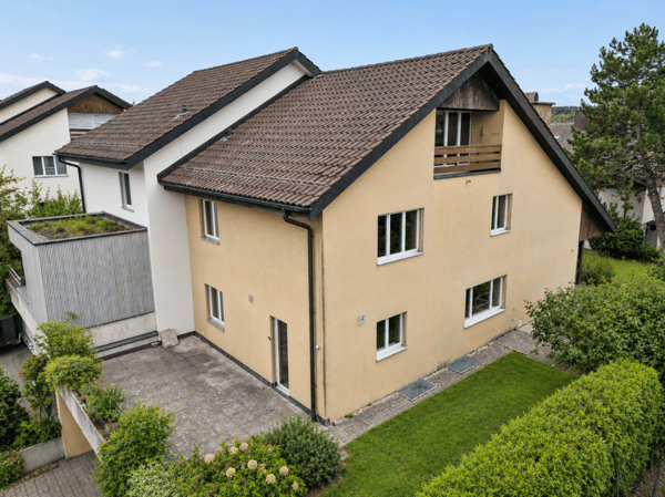 Einseitig angebautes 6.5-Zimmer-Einfamilienhaus mit Renovationspotential 14