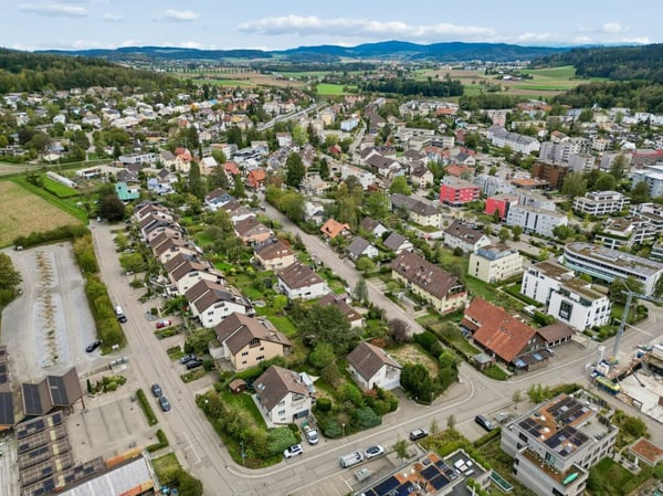 Einseitig angebautes 6.5-Zimmer-Einfamilienhaus mit Renovationspotential 15