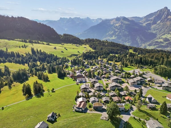 4.5-Zimmer-Dachgeschosswohnung mit wunderschönem Panorama (Zweitwohnsitz) 2