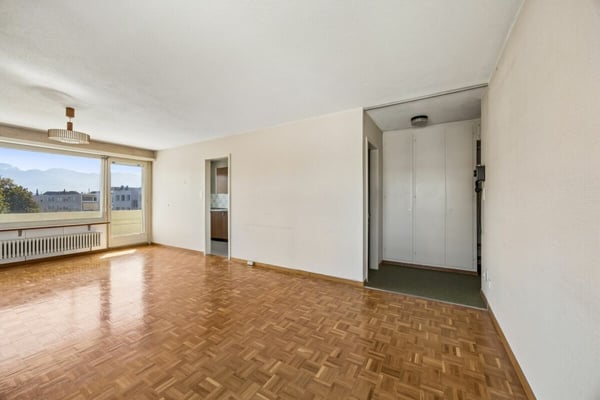 Praktische Wohnung mit Perspektiven 3