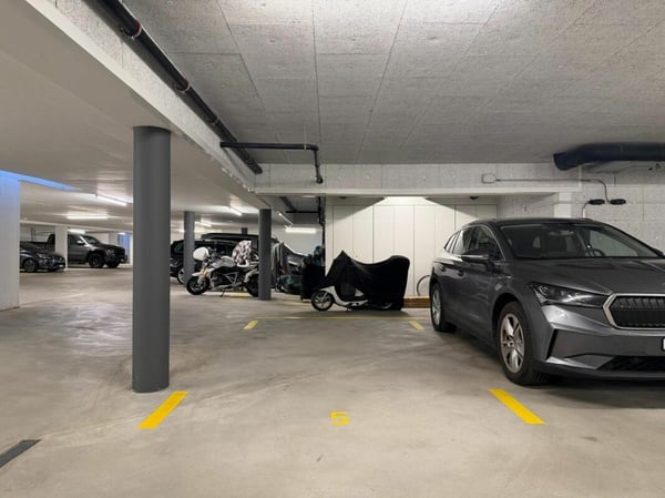 Fahrzeugeinstellplatz in gepflegter Tiefgarage 2