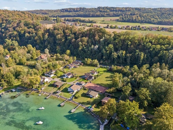 Bauland mit Seezugang und eigener Boje am Bielersee 8