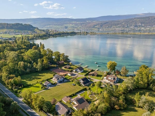 Bauland mit Seezugang und eigener Boje am Bielersee 4