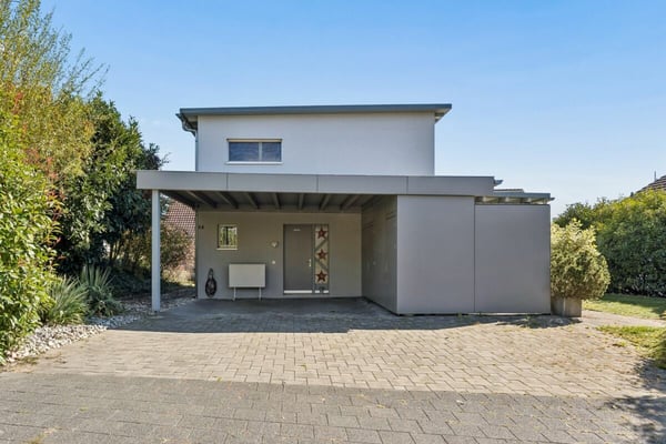 Freistehendes 5.5-Zimmer-Einfamilienhaus in familienfreundlicher Sackgassenlage 13