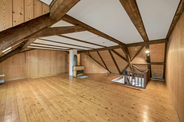 Charmantes 4-Zimmer-Reihenhaus (Flarz) mit grosszügigem Garten und Renovationspotential 8