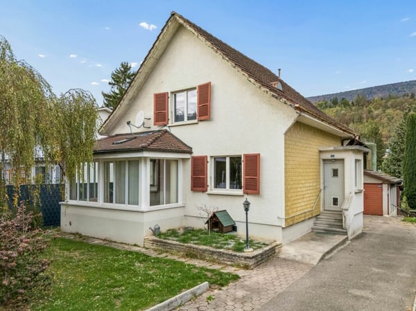 Freistehendes 4.5-Zimmer-Einfamilienhaus mit Umbaupotenzial für den Familientraum 11