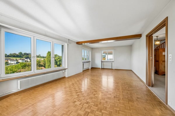 Charaktervolles 5.0-Zimmer-Einfamilienhaus mit Wintergarten und Gestaltungspotenzial 3