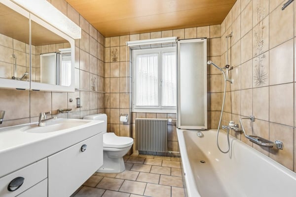 Charaktervolles 5.0-Zimmer-Einfamilienhaus mit Wintergarten und Gestaltungspotenzial 10