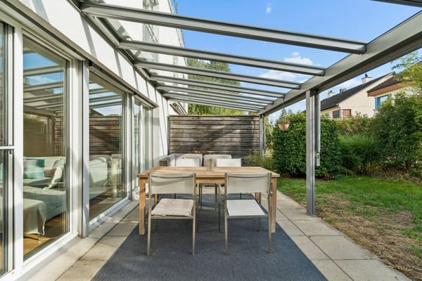 Vielseitige 6.5 Zimmer-Doppeleinfamilienhaushälfte an familienfreundlicher Lage 4