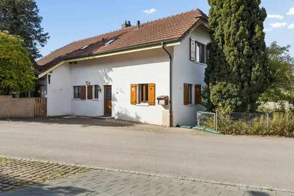 Freistehendes 4.5-Zimmer-Einfamilienhaus mit viel Charme und Wärme 13