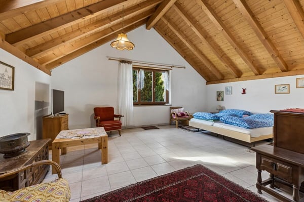 Freistehendes 4.5-Zimmer-Einfamilienhaus mit viel Charme und Wärme 8