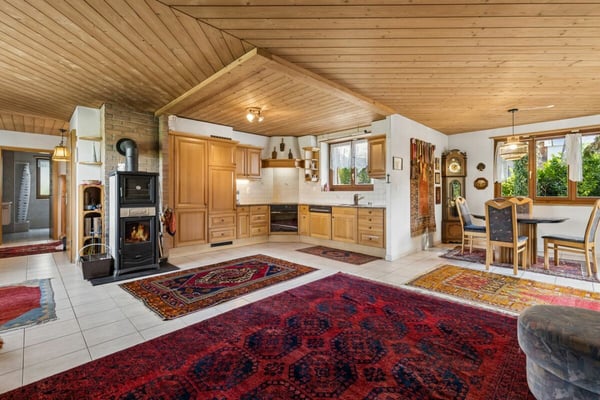 Freistehendes 4.5-Zimmer-Einfamilienhaus mit viel Charme und Wärme 3