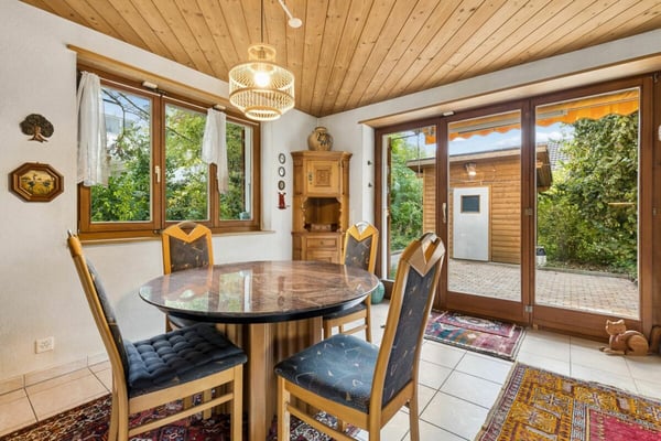 Freistehendes 4.5-Zimmer-Einfamilienhaus mit viel Charme und Wärme 5