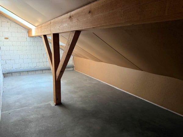 Hell, komfortabel, mit Cheminée und moderner Küche 8