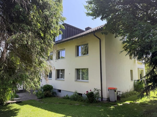 Hell, komfortabel, mit Cheminée und moderner Küche 12