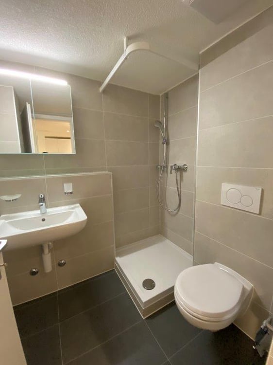 Neu renovierte Studiowohnung mit privatem Eingang  zu vermieten 5