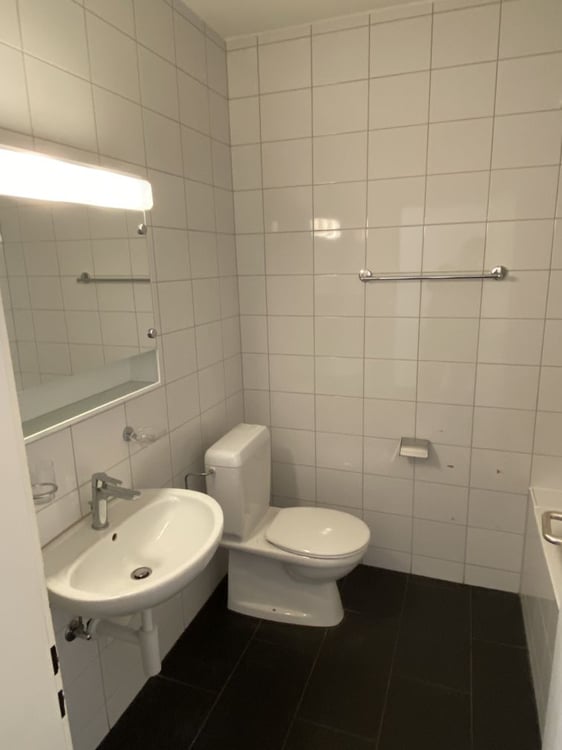 Luminoso appartamento di 1 locali con balcone e vista panoramica a Biasca 3