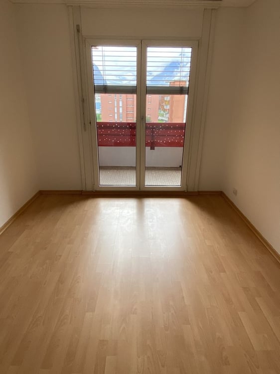 Luminoso appartamento di 1 locali con balcone e vista panoramica a Biasca 6