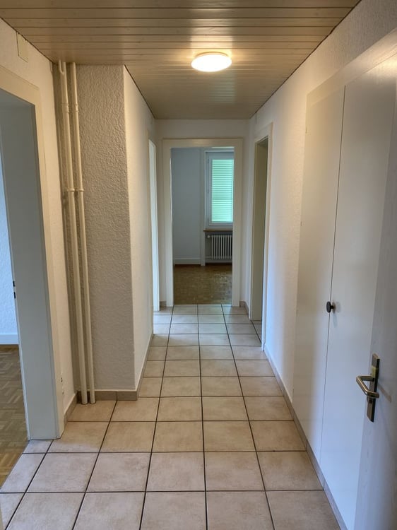 Spacieux appartement de 4 pièces avec vue au Locle 9