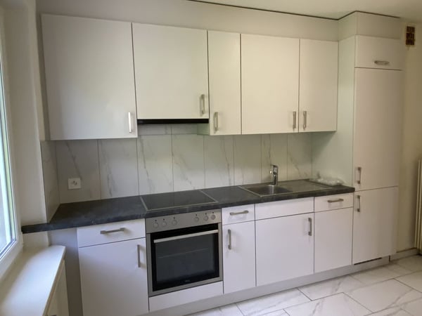 Spacieux appartement de 4 pièces avec vue au Locle 2