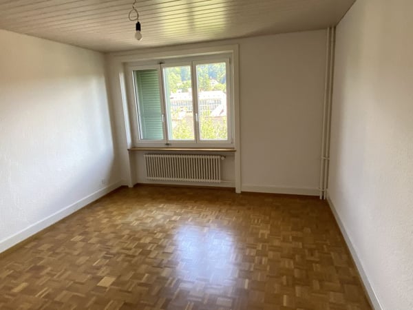 Spacieux appartement de 4 pièces avec vue au Locle 3