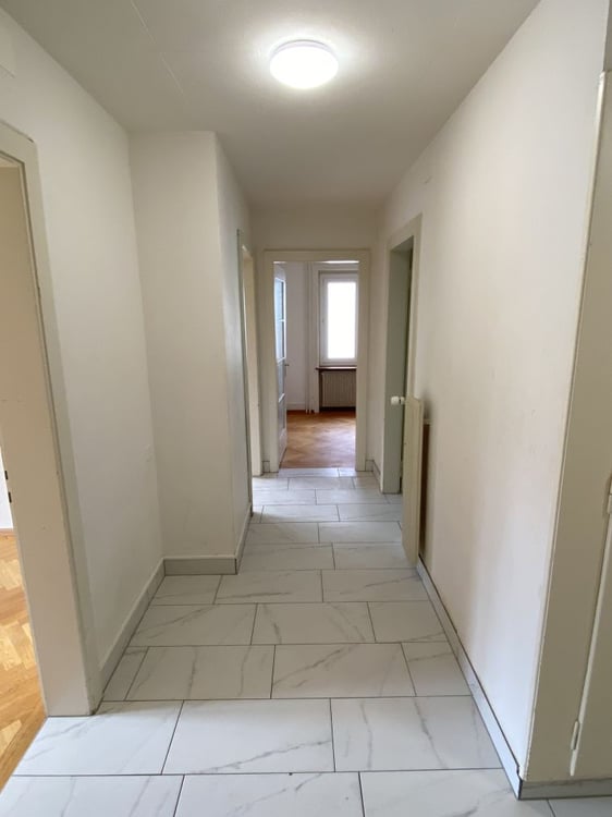 Spacieux appartement de 4 pièces avec vue au Locle 7