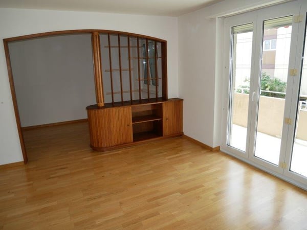 Charmante 1.5-Zimmer-Erdgeschosswohnung mit Balkon in Trimbach 2