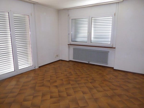 Spazioso appartamento 1.5 locali con vista panoramica a Biasca 3