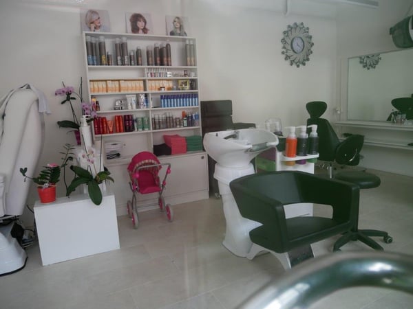 Mehrfamilienhaus in Balsthal mit 6 Wohnungen und einem Coiffeursalon zu verkaufen! 2