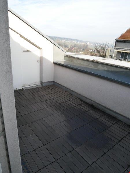 Grosse helle 1.5-Wohnung Duplex 6