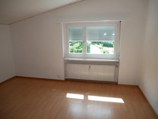 Helle und weiträumige 2-Wohnung zu vermieten 2