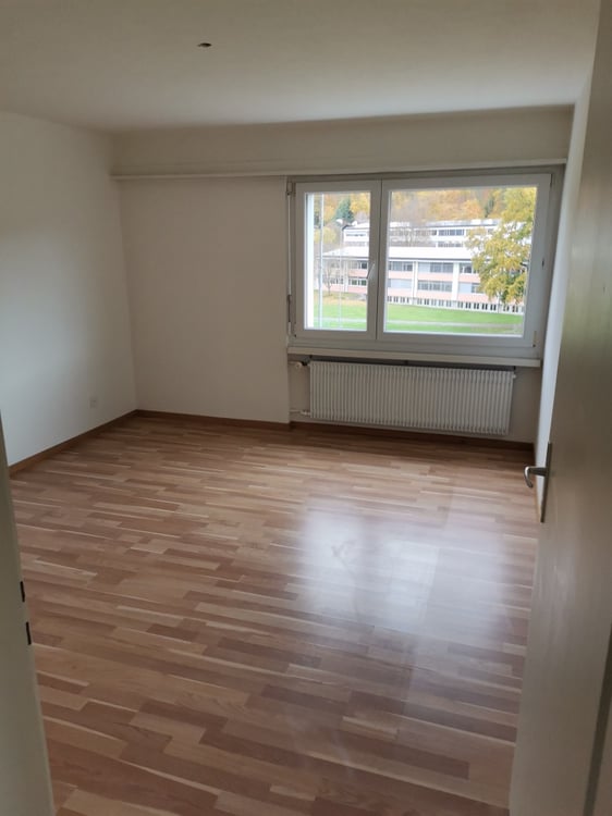 Schöne und grosse 1 1/2-Zimmerwohnung zu vermieten 6