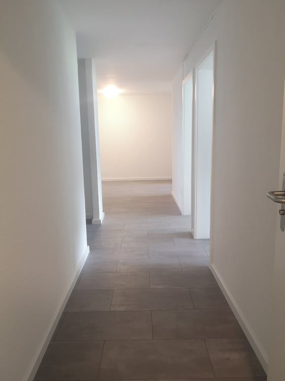 Geräumige 5.5-Zimmerwohnung mit grossem Balkon 9